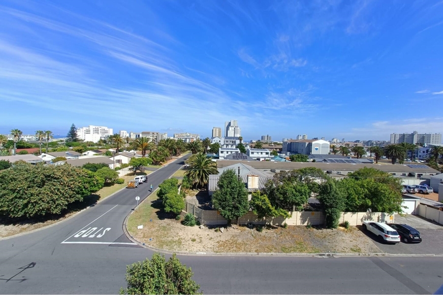 To Let 2 Bedroom Property for Rent in Waves Edge Western Cape
